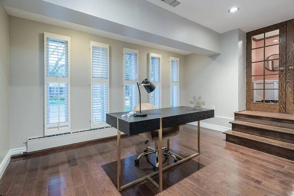 Charming 5-Bedroom Forest Hill Home Toronto Villa