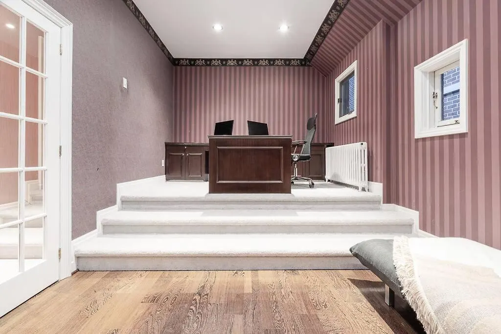 Villa Charming 5-Bedroom Forest Hill Home Toronto Kanada